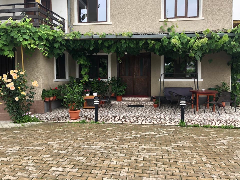 Pensiunea Elis Bed and Breakfast in Serbia