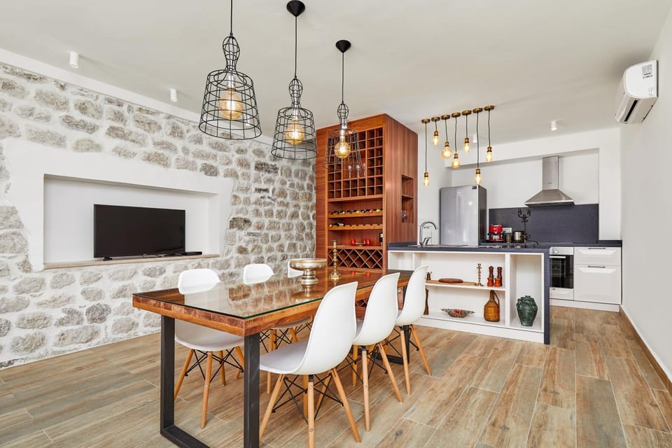 Spring, Day, Coffee/tea facilities, Kitchen or kitchenette, Photo of the whole room, Dining area, On site, Alcoholic drinks