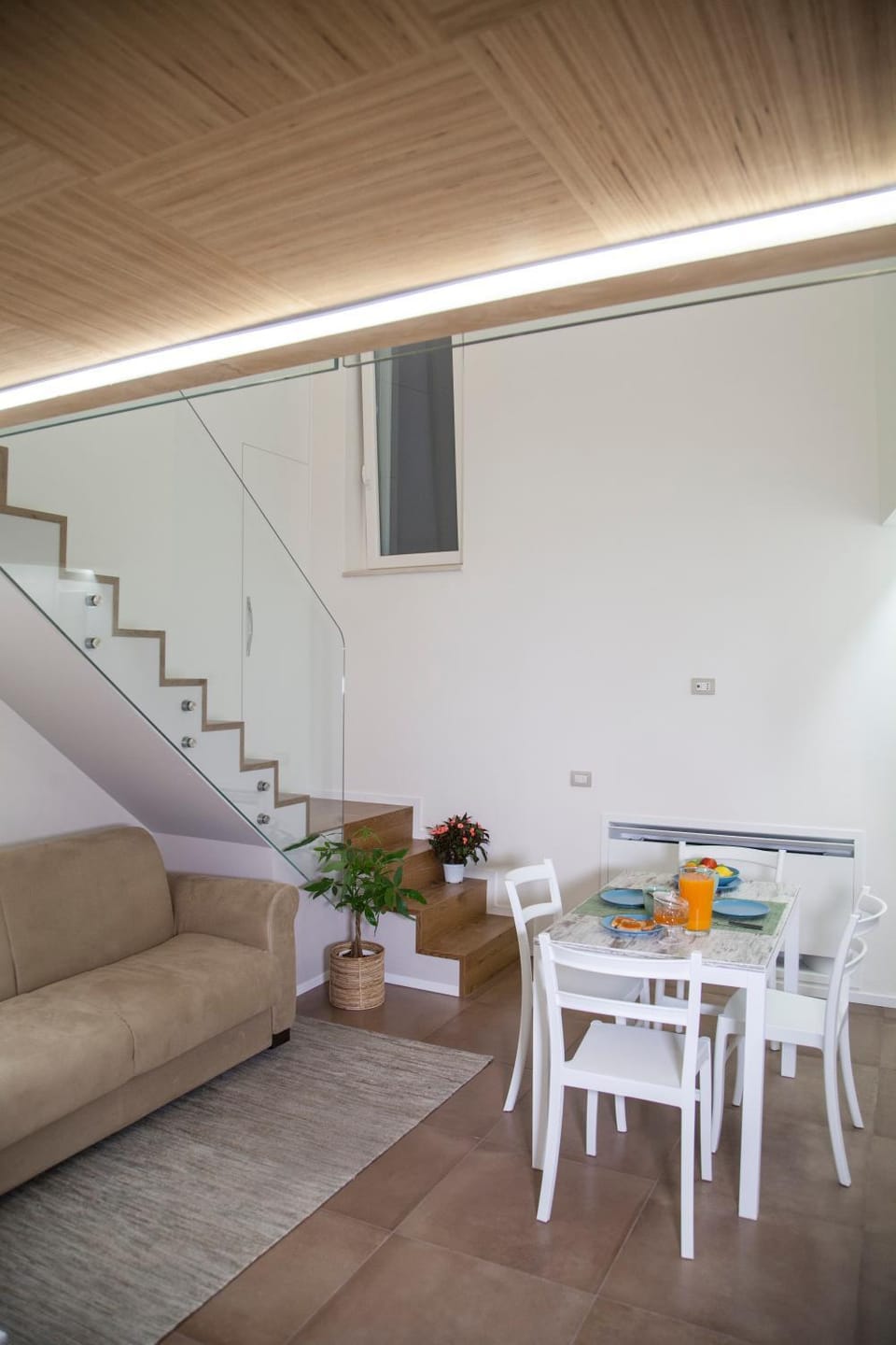 TV and multimedia, Living room, Dining area