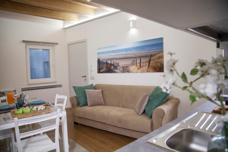 Living room, Photo of the whole room