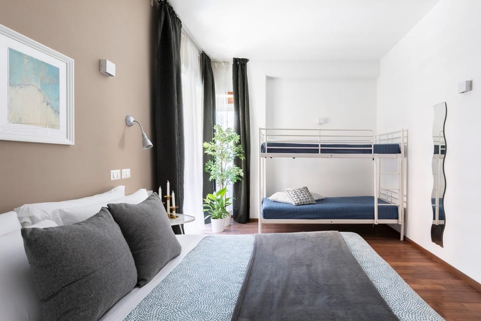 Photo of the whole room, bunk bed