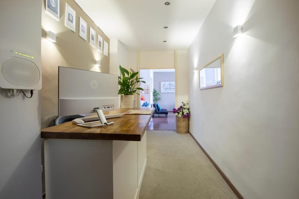 Lobby or reception, Internal: Not applicable to any particular room