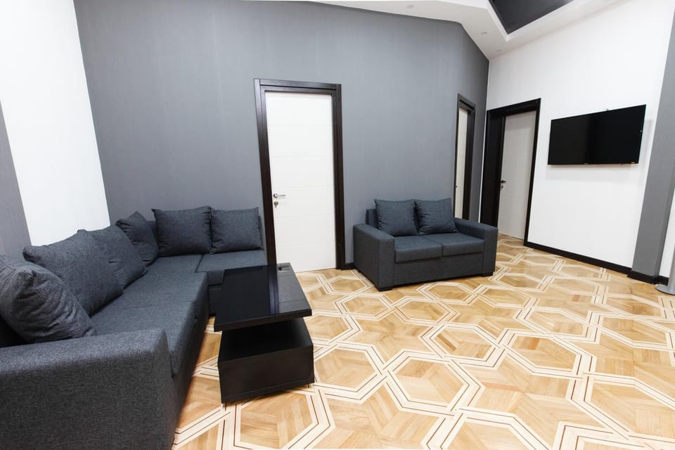 Communal lounge/ TV room, TV and multimedia, Living room, Seating area