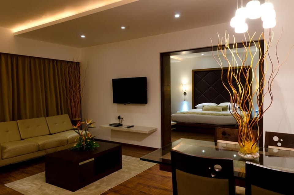 Photo of the whole room, Decorative detail, Bedroom