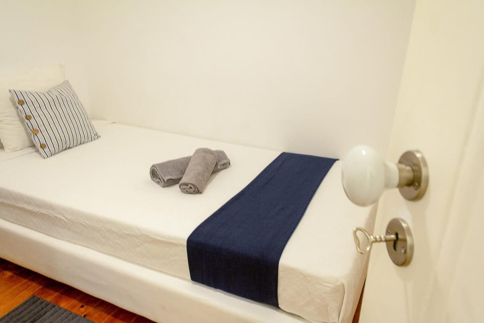 Guest House Amoreiras Bed and Breakfast in Lisbon