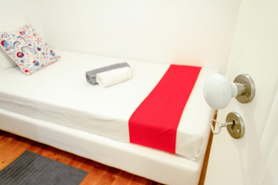 Guest House Amoreiras Bed and Breakfast in Lisbon