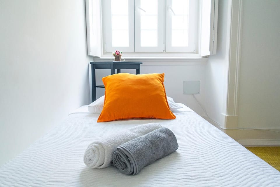 Guest House Amoreiras Bed and Breakfast in Lisbon