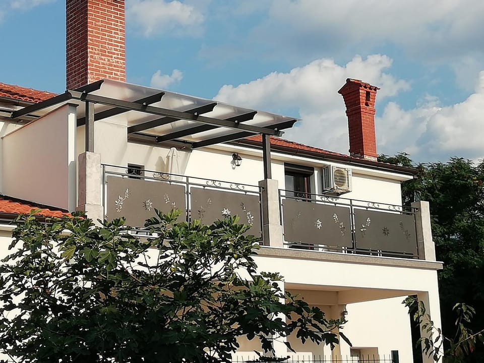 Apartmani Roberta Apartment in Primorje-Gorski Kotar County