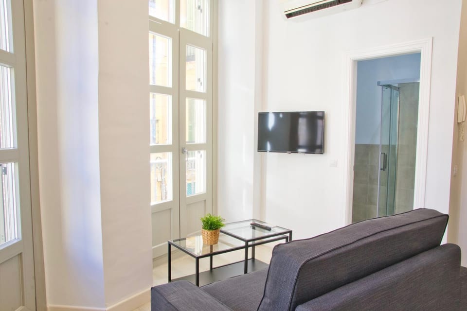TV and multimedia, Living room, Seating area