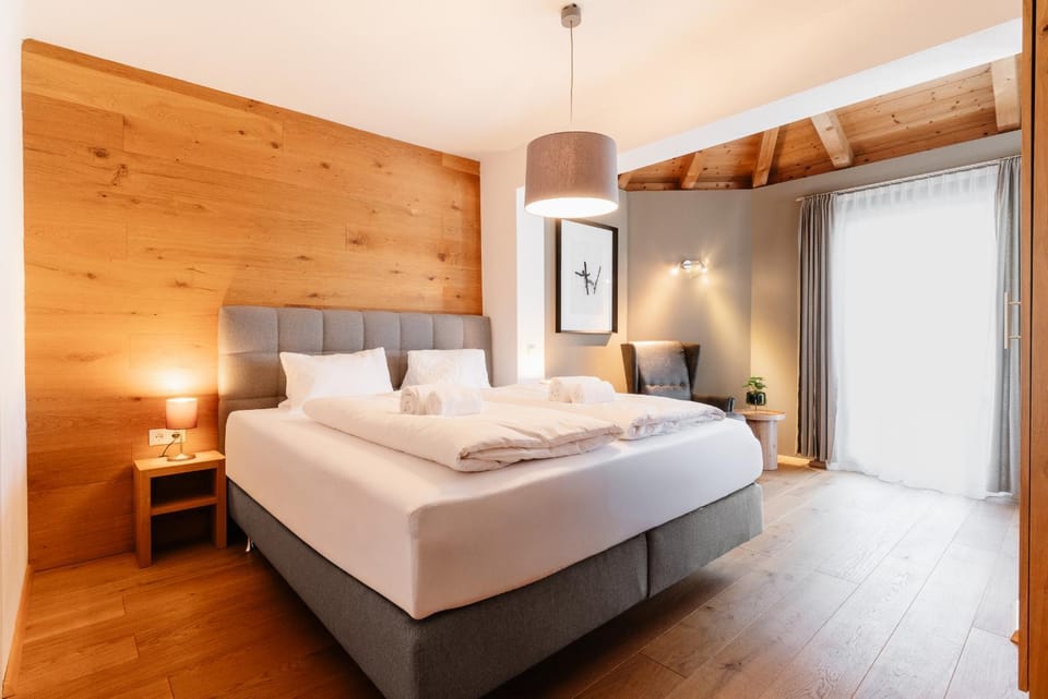 Bed, Photo of the whole room, Bedroom, towels, wardrobe