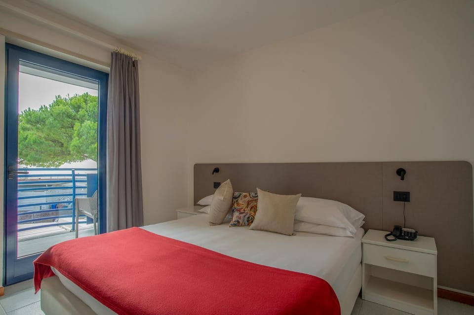 Bed, Decorative detail