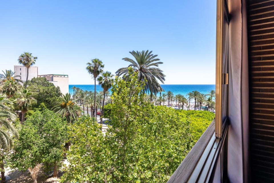 Natural landscape, View (from property/room), Balcony/Terrace, Garden view, Sea view