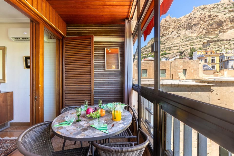 Patio, View (from property/room), Balcony/Terrace, Dining area, Mountain view, air conditioner