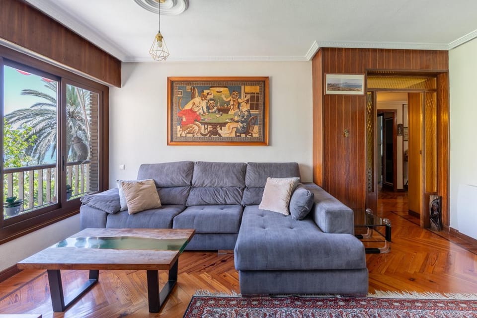 Living room, Seating area