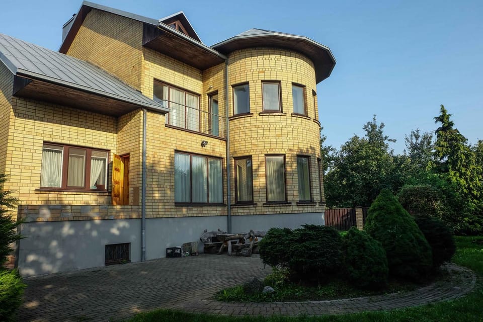 Property building, Garden