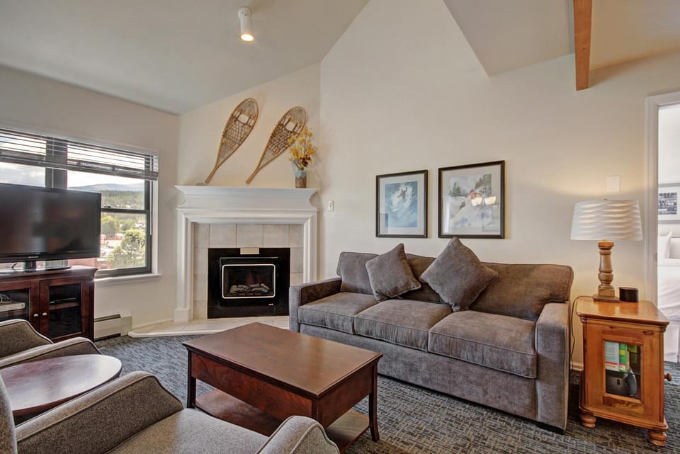 Perfectly Located 1Br With loft- Close to Lifts & Downtown Apartment in Breckenridge