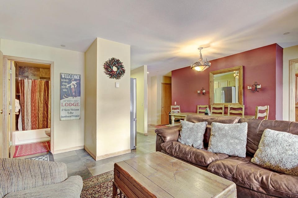 Wake up to Winter Wonderland 1Br 1Ba-Downtown Breck Sleeps 4 Apartment in Breckenridge
