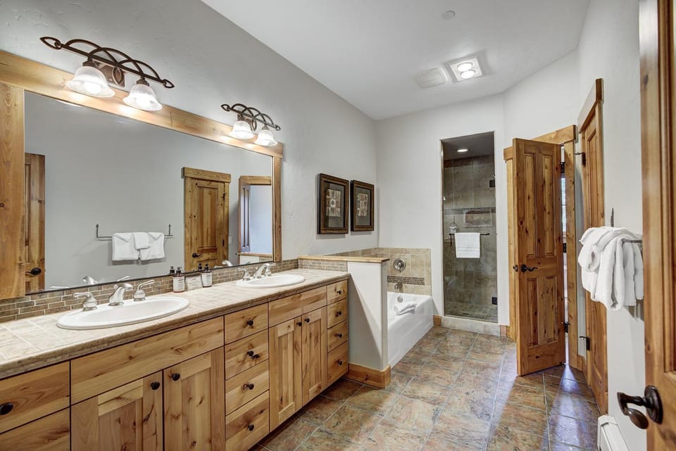 Mountain Thunder M705 House in Breckenridge