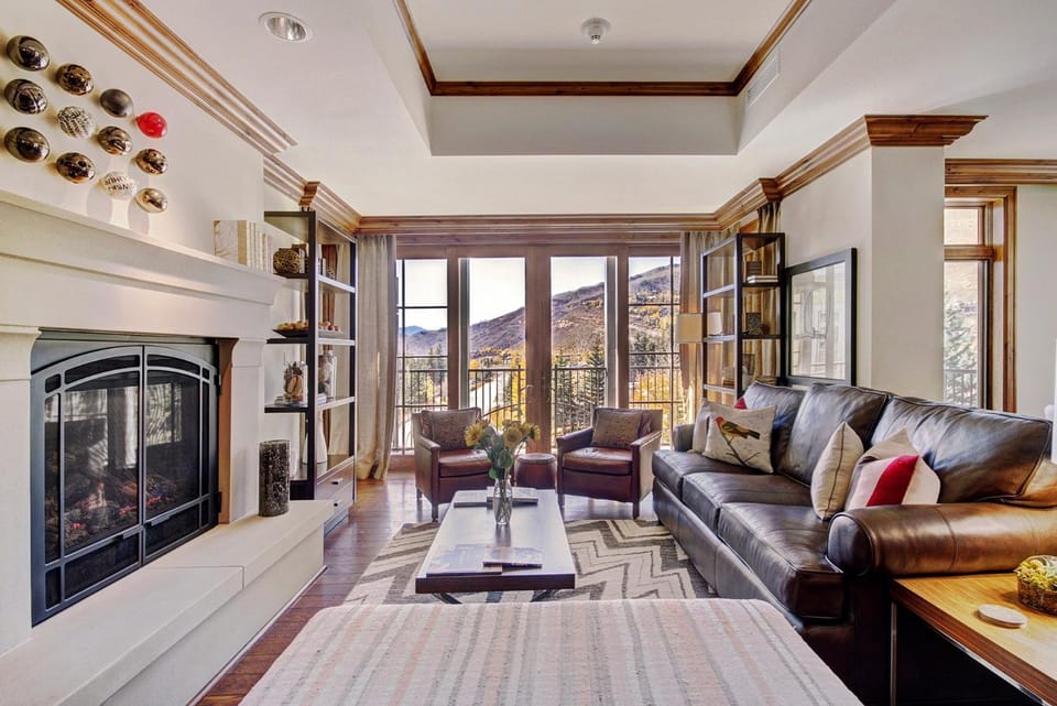 2BR Residence at the Ritz-Carlton with Valley View Apartment in Vail
