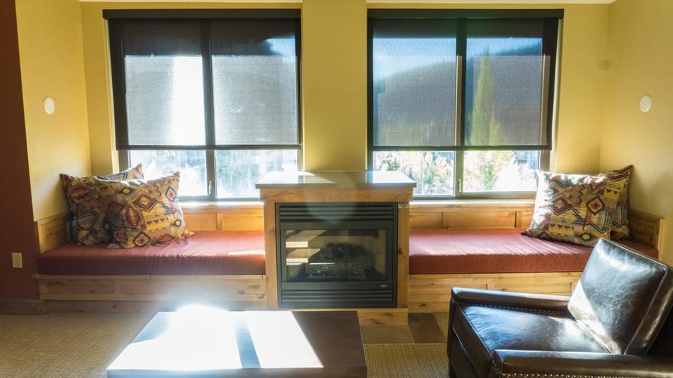 Grand Summit Mountainside Next to Red Pine Gondola Save 20% on 7 Nights! Apartment in Wasatch County