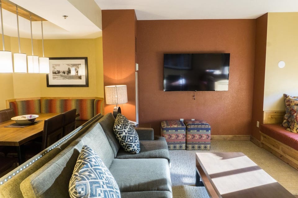 Grand Summit Mountainside Next to Red Pine Gondola Save 20% on 7 Nights! Apartment in Wasatch County