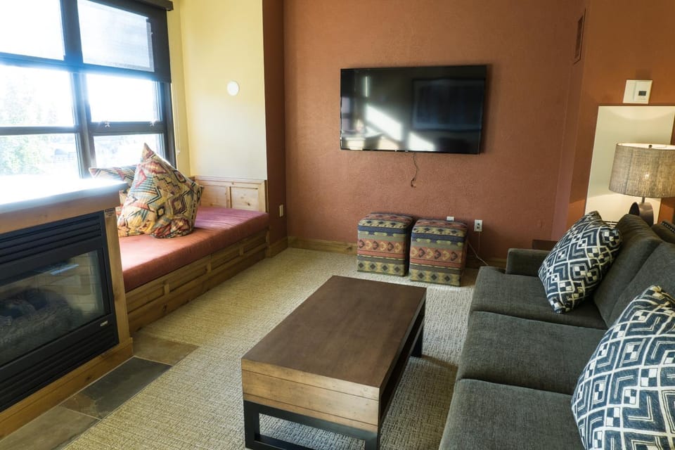Fully Renovated Suite with Full Kitchen Apartment in Wasatch County