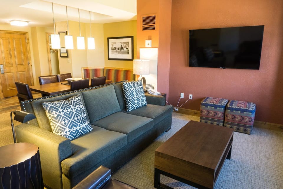 Come Golf or Ski In Out at this best location Apartment in Wasatch County