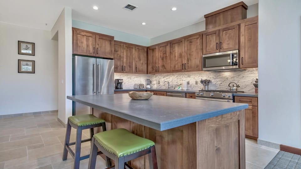 Three-Bedroom Apartment Apartment in Stateline