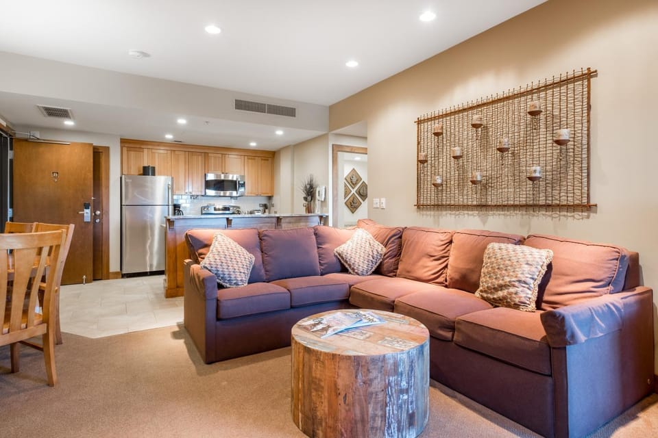 Comfortably Furnished Condo w Canyons Village View Save 20% on 7 Nights! Apartment in Wasatch County
