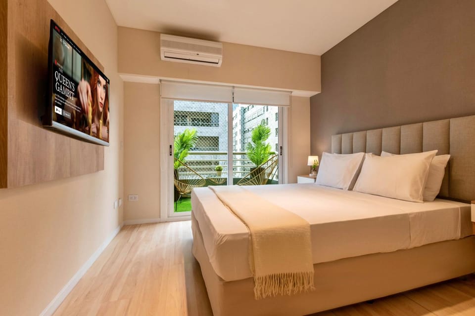 Bed, TV and multimedia, Bedroom, air conditioner