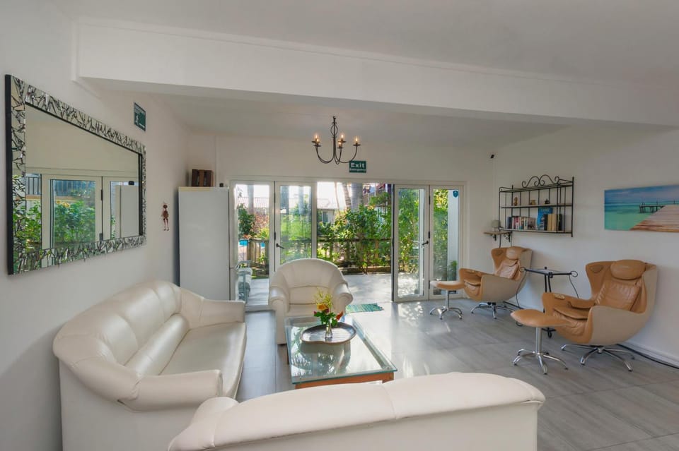 The Rusty Pelican Apartment in Rivière Noire District, Mauritius