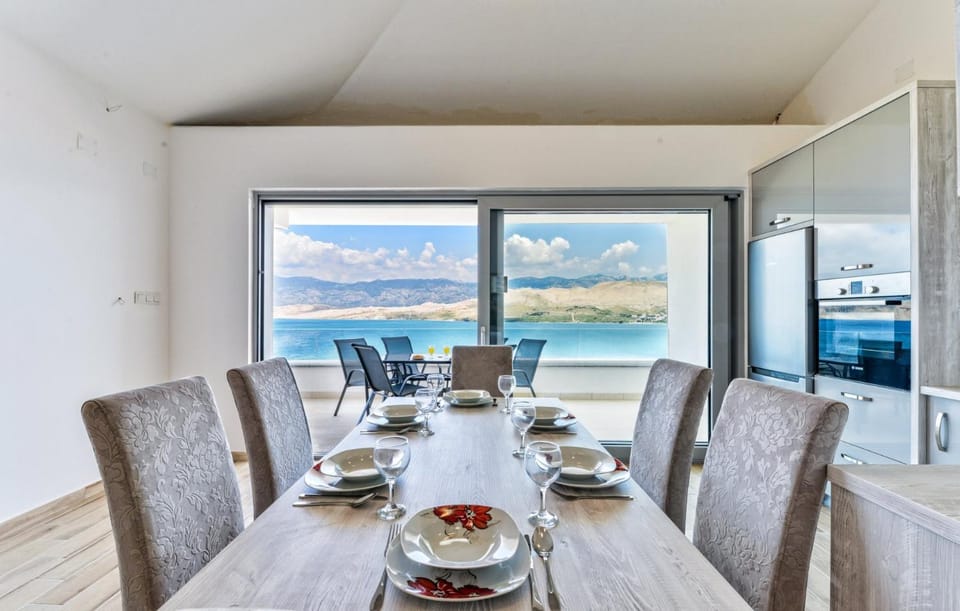 Living room, Seating area, Dining area, Sea view