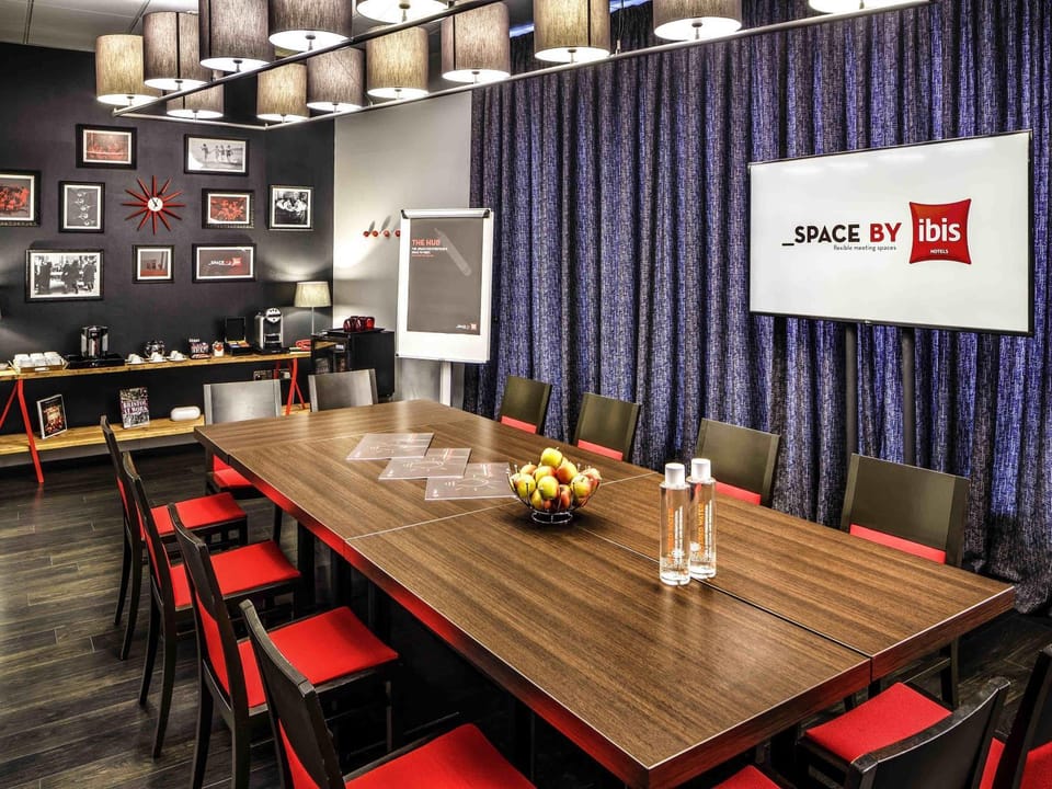 Meeting/conference room