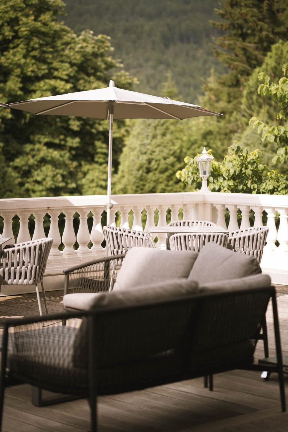 Natural landscape, Garden, View (from property/room), Balcony/Terrace, Seating area, Mountain view