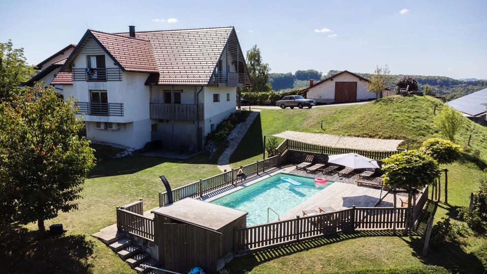 Property building, Swimming pool