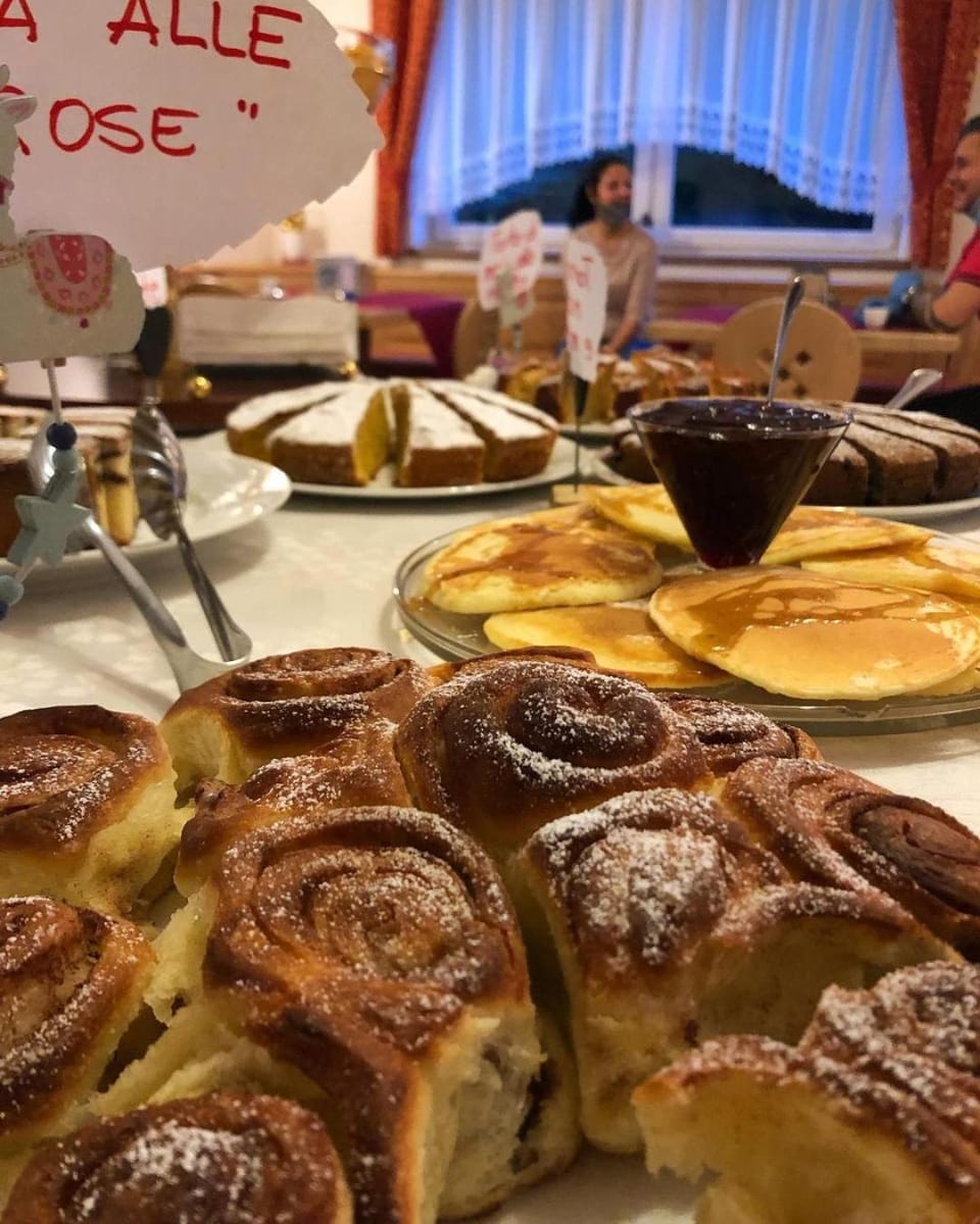 Restaurant/places to eat, Breakfast, Breakfast, Continental breakfast, Continental breakfast, Buffet breakfast, Buffet breakfast, Italian breakfast, English/Irish breakfast, American breakfast