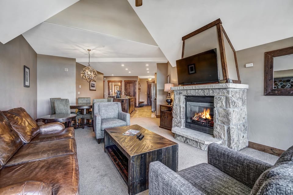 Premier 2Br Condo at the Base of Peak 7 Apartment in Breckenridge