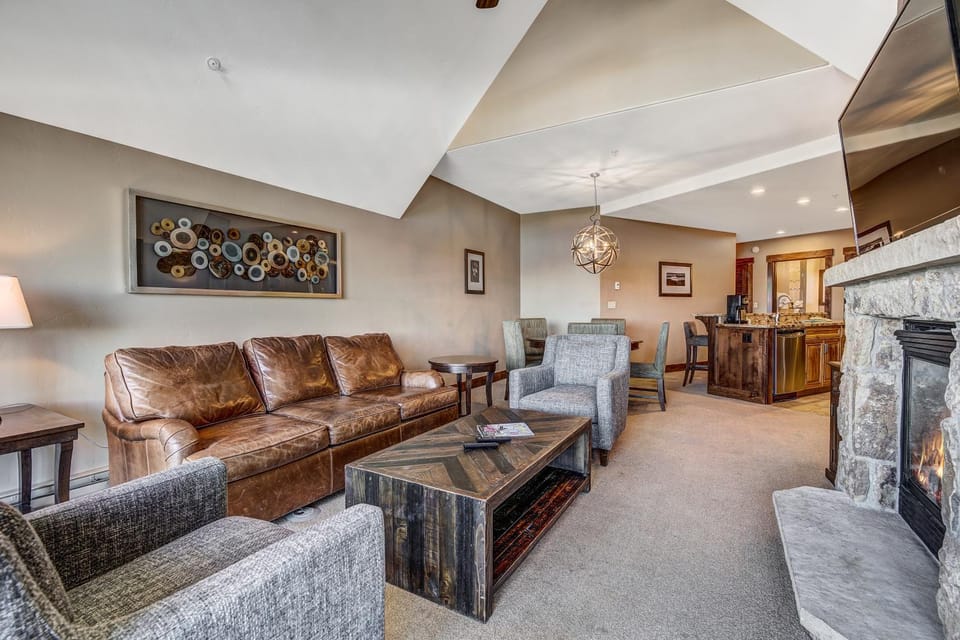 Premier 2Br Condo at the Base of Peak 7 Apartment in Breckenridge