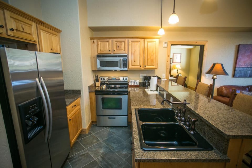 Amazing Mountain Views and Full Kitchen Save 20% on 7 Nights! Apartment in Wasatch County