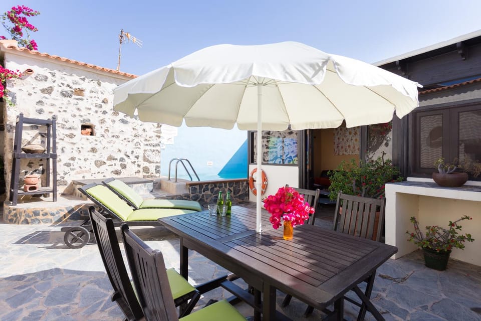 BBQ facilities, Swimming pool