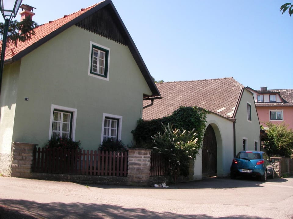 Facade/entrance