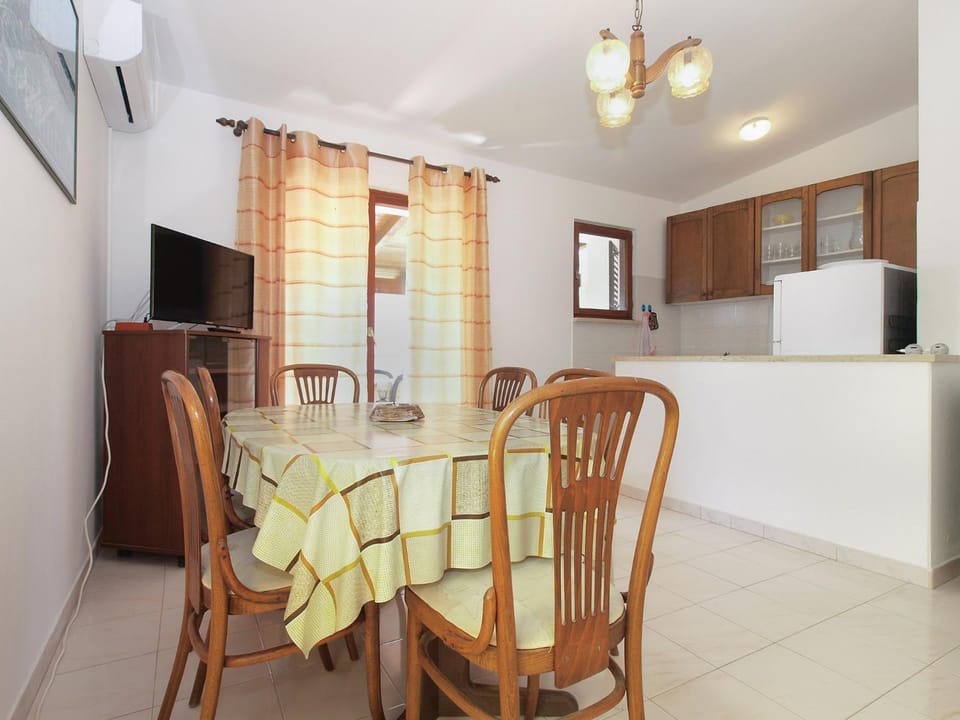 Apartments Luciano 1728 Apartment in Premantura