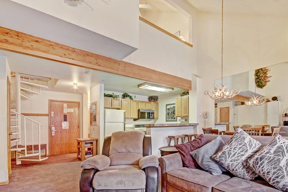 Downtown Breckenridge Studio with Master Loft sleeps 4 Apartment in Breckenridge