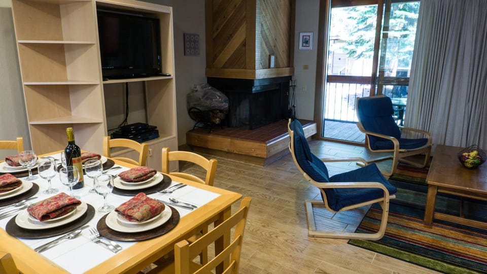 Gold Bend 5022 Apartment in Northstar Drive