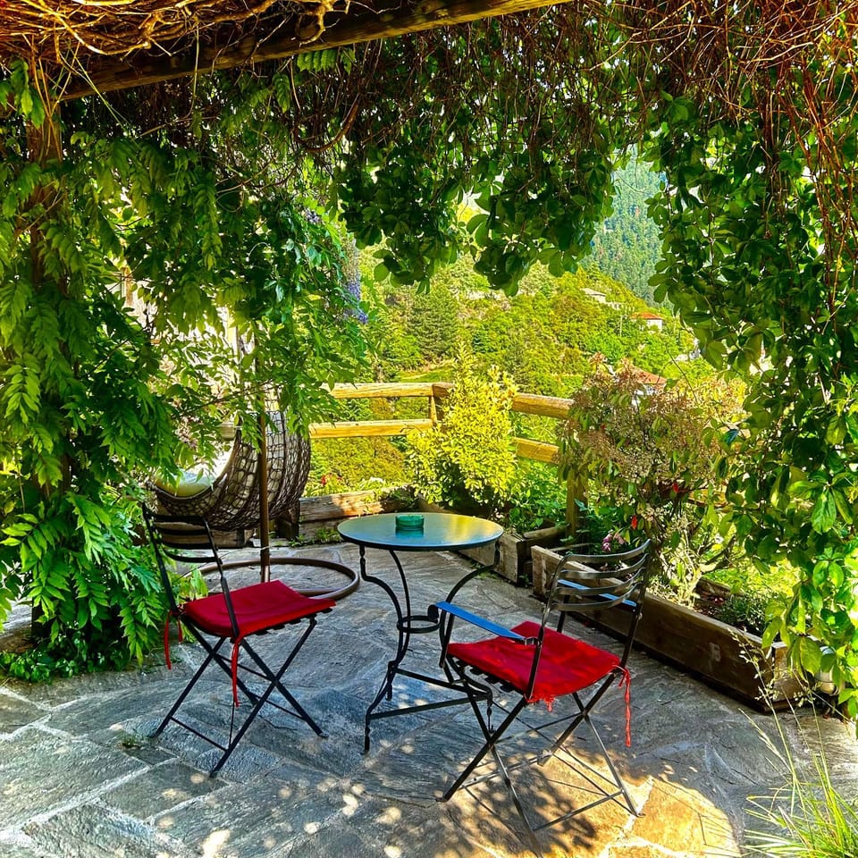 Patio, Restaurant/places to eat, Garden, Balcony/Terrace