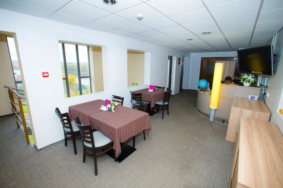 Dining area, Breakfast