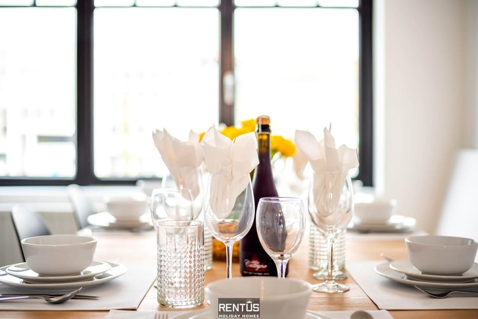 Food and drinks, Dining area