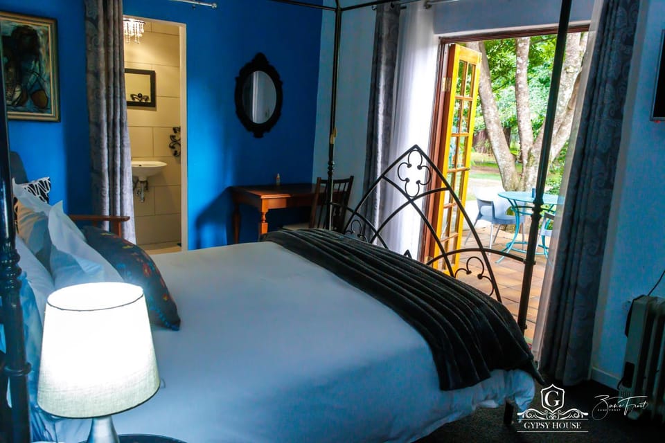 Shower, Photo of the whole room, Bedroom, Garden view