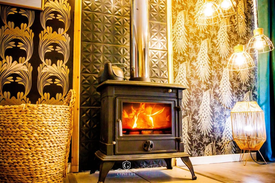 Living room, fireplace