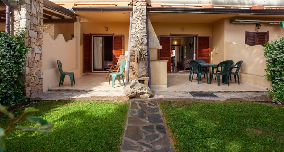 Inner courtyard view